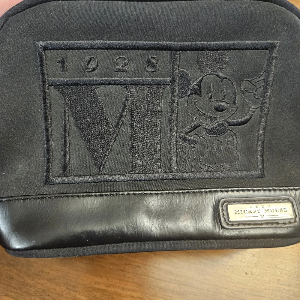 Disney Mickey Mouse 1928 America's‎ Classic Mouse Leather Trimmed Toiletry Bag